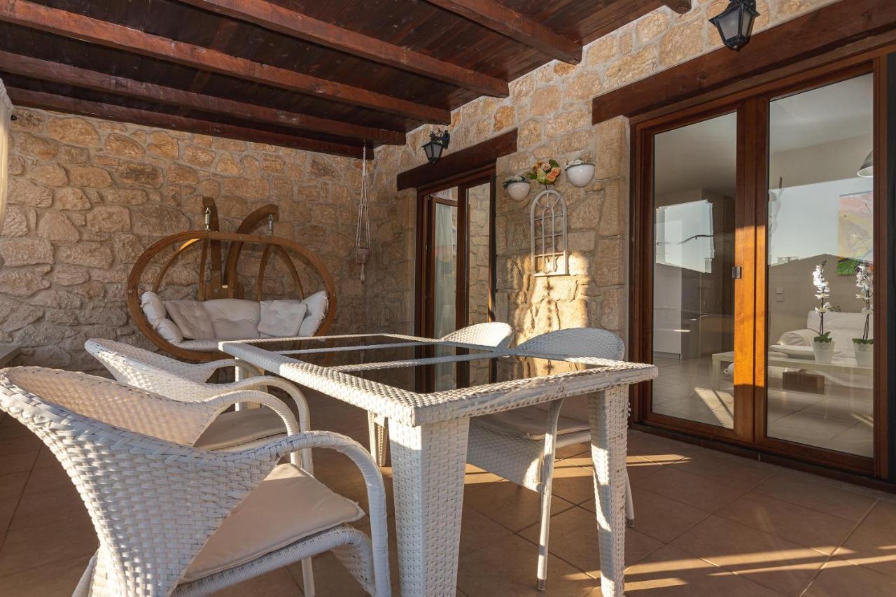 Pure White Suite Elani Siviri Exterior photo
